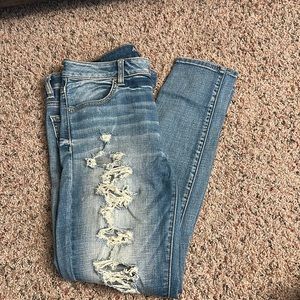 Women’s American Eagle distressed mid rise ankle jegging